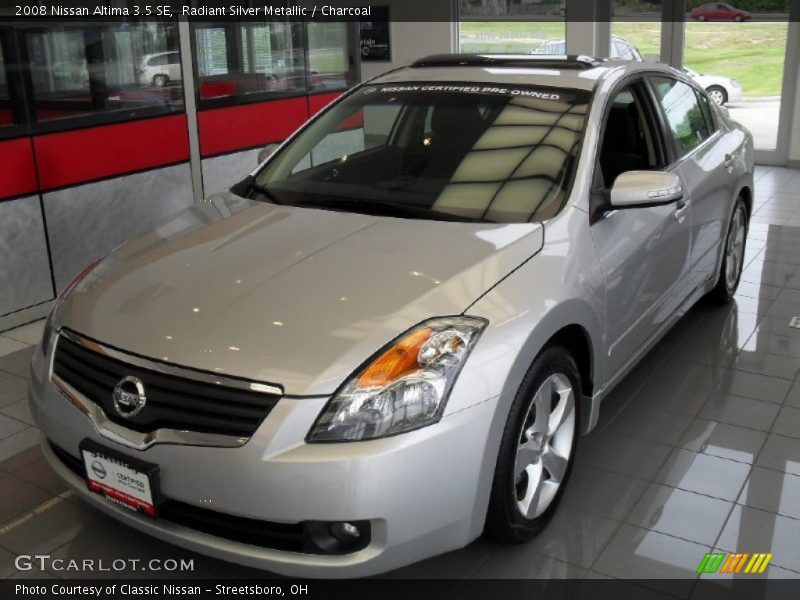 Radiant Silver Metallic / Charcoal 2008 Nissan Altima 3.5 SE