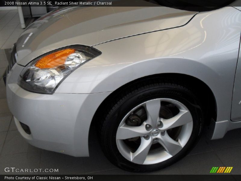 Radiant Silver Metallic / Charcoal 2008 Nissan Altima 3.5 SE