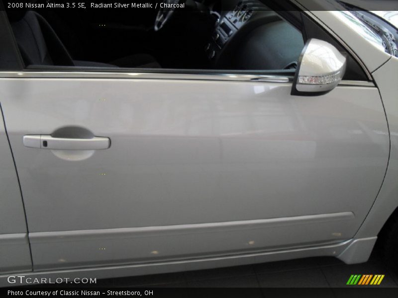 Radiant Silver Metallic / Charcoal 2008 Nissan Altima 3.5 SE