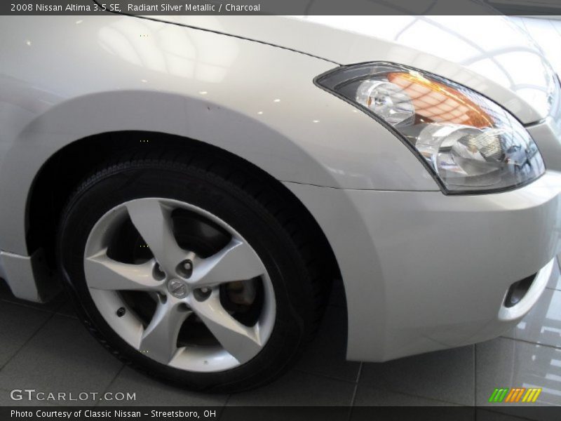 Radiant Silver Metallic / Charcoal 2008 Nissan Altima 3.5 SE