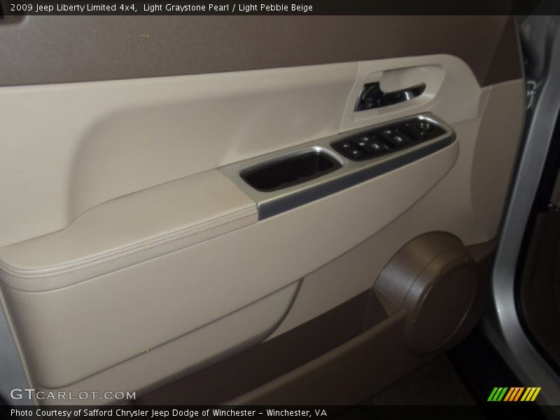 Light Graystone Pearl / Light Pebble Beige 2009 Jeep Liberty Limited 4x4