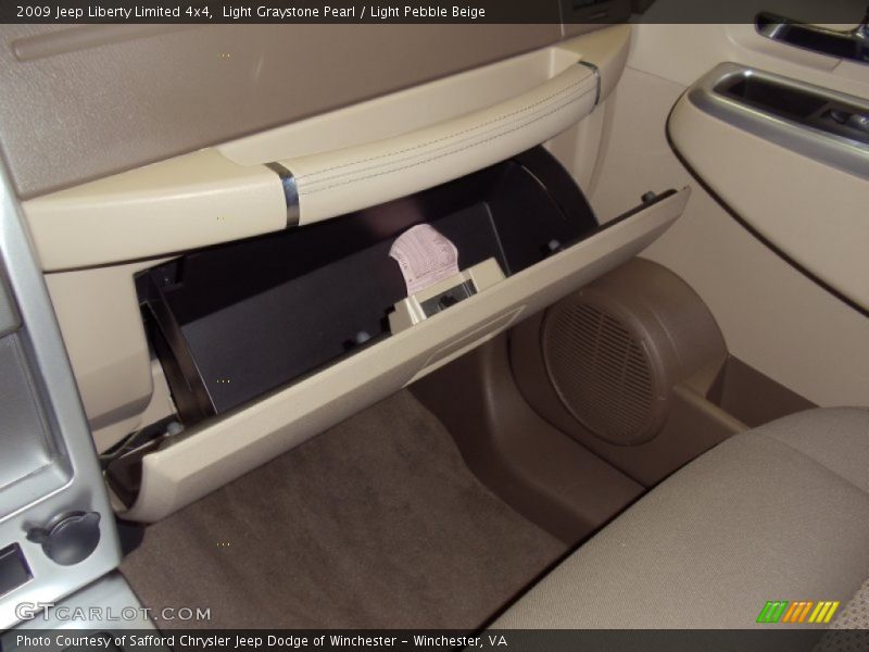 Light Graystone Pearl / Light Pebble Beige 2009 Jeep Liberty Limited 4x4