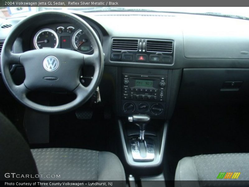 Reflex Silver Metallic / Black 2004 Volkswagen Jetta GL Sedan