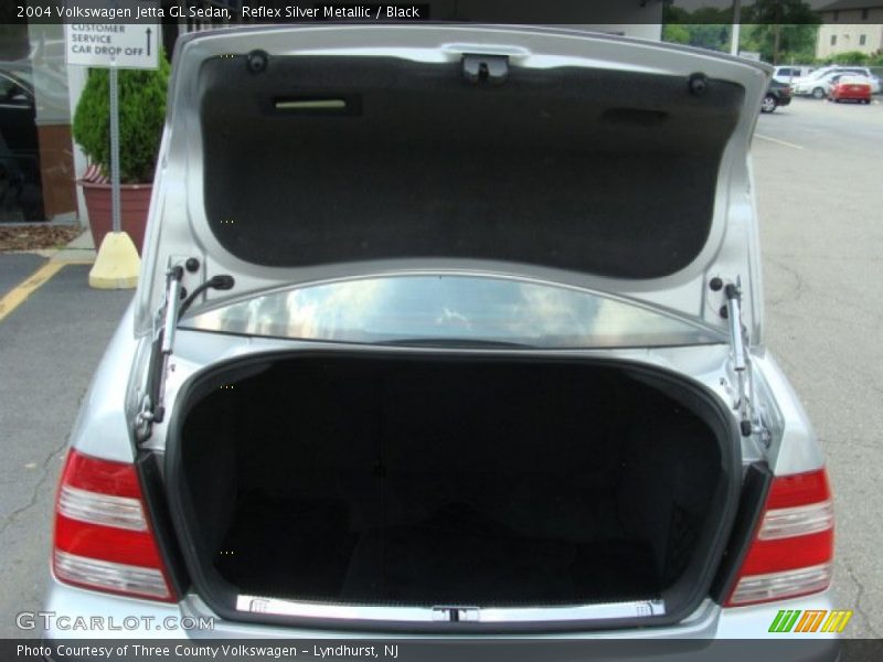 Reflex Silver Metallic / Black 2004 Volkswagen Jetta GL Sedan