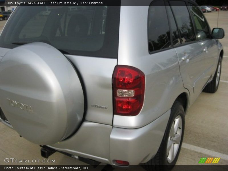 Titanium Metallic / Dark Charcoal 2005 Toyota RAV4 4WD