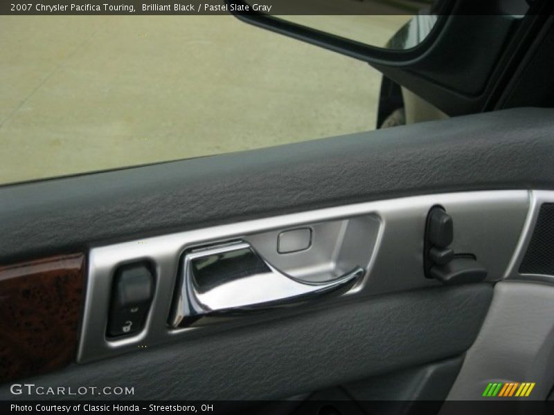 Brilliant Black / Pastel Slate Gray 2007 Chrysler Pacifica Touring