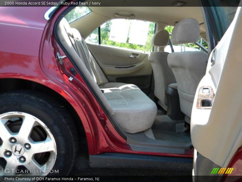 Ruby Red Pearl / Ivory 2000 Honda Accord SE Sedan