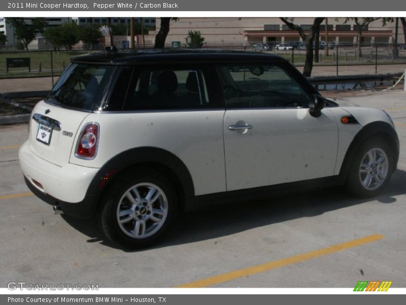 Pepper White / Carbon Black 2011 Mini Cooper Hardtop