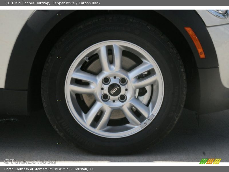 Pepper White / Carbon Black 2011 Mini Cooper Hardtop