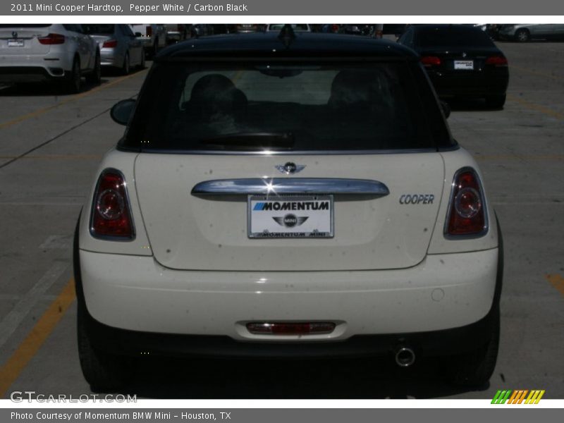 Pepper White / Carbon Black 2011 Mini Cooper Hardtop