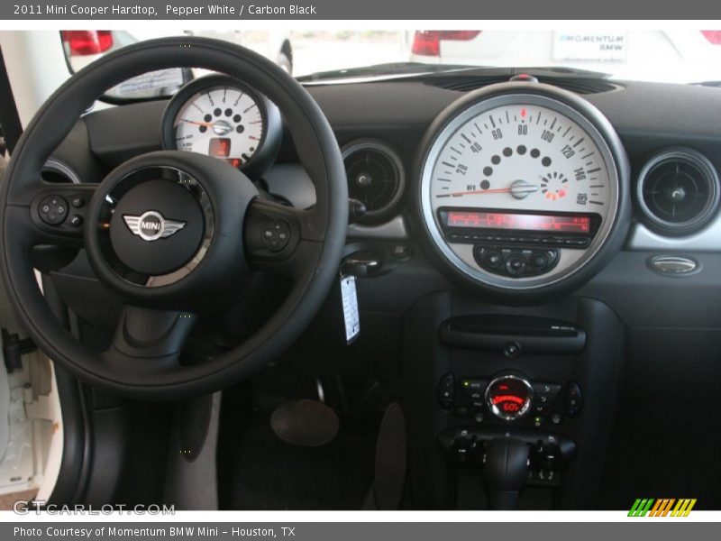 Pepper White / Carbon Black 2011 Mini Cooper Hardtop