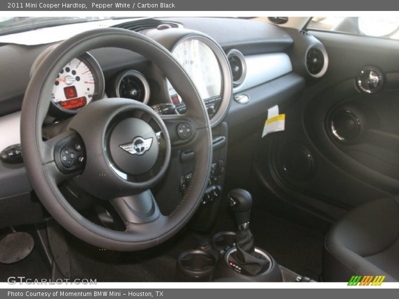 Pepper White / Carbon Black 2011 Mini Cooper Hardtop