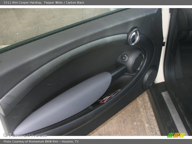 Pepper White / Carbon Black 2011 Mini Cooper Hardtop