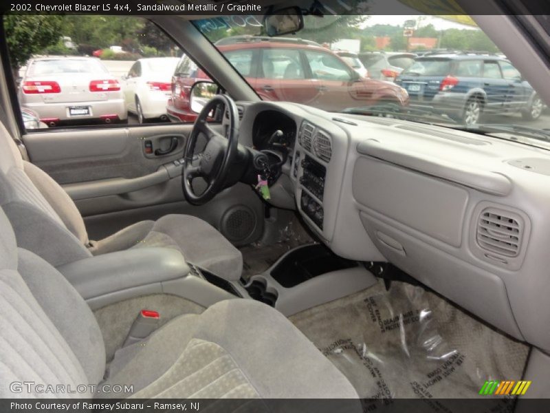 Sandalwood Metallic / Graphite 2002 Chevrolet Blazer LS 4x4