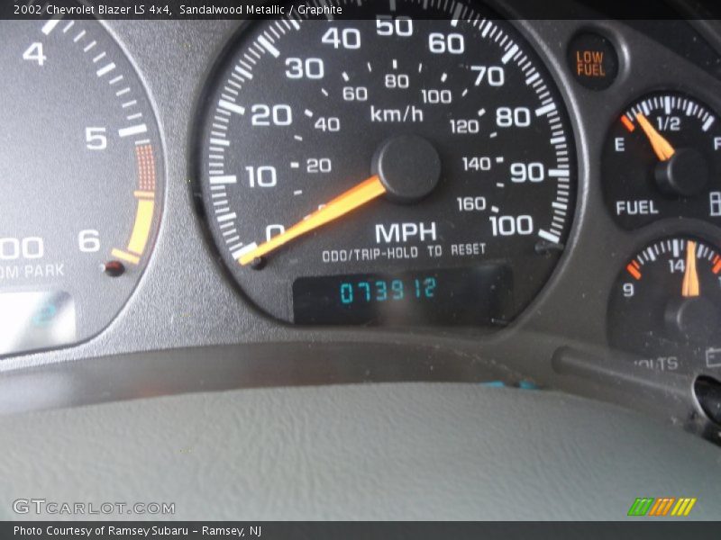 Sandalwood Metallic / Graphite 2002 Chevrolet Blazer LS 4x4