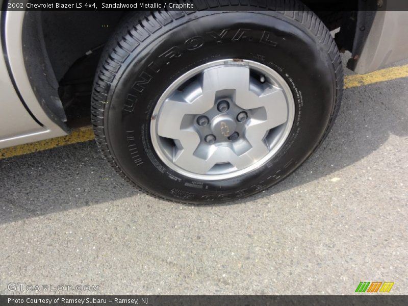 Sandalwood Metallic / Graphite 2002 Chevrolet Blazer LS 4x4