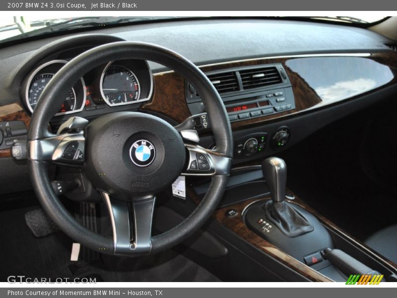 Dashboard of 2007 Z4 3.0si Coupe