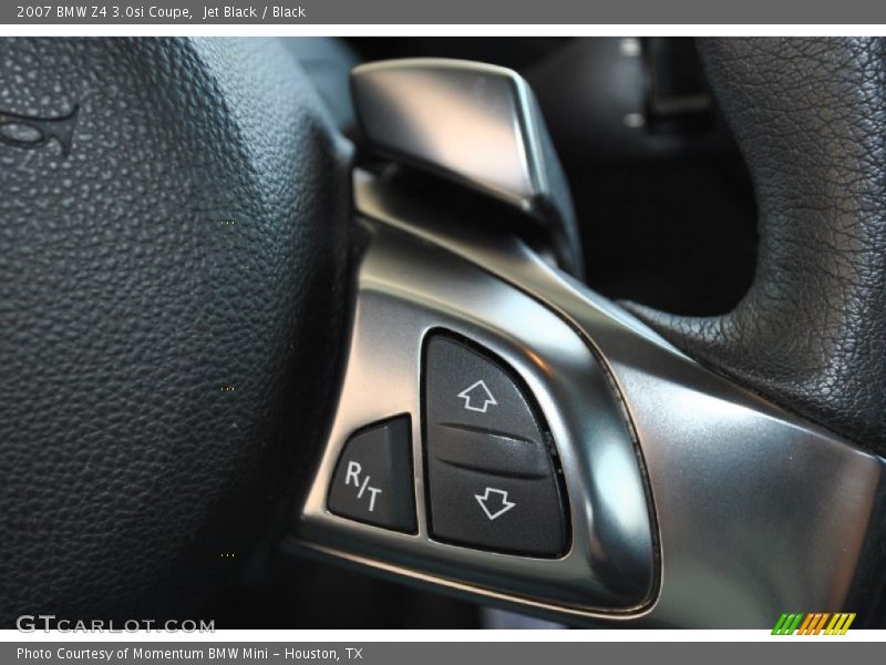 Controls of 2007 Z4 3.0si Coupe