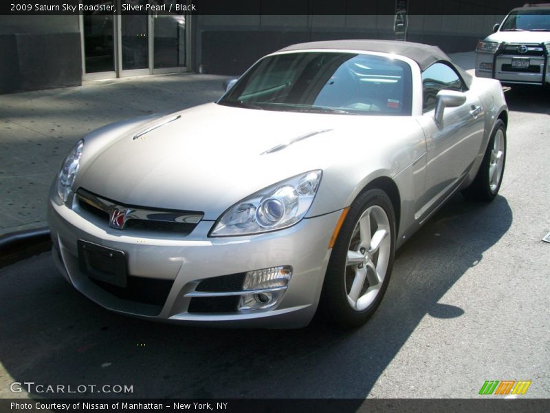 Silver Pearl / Black 2009 Saturn Sky Roadster