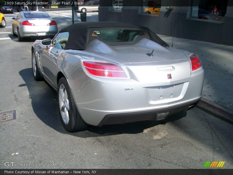 Silver Pearl / Black 2009 Saturn Sky Roadster