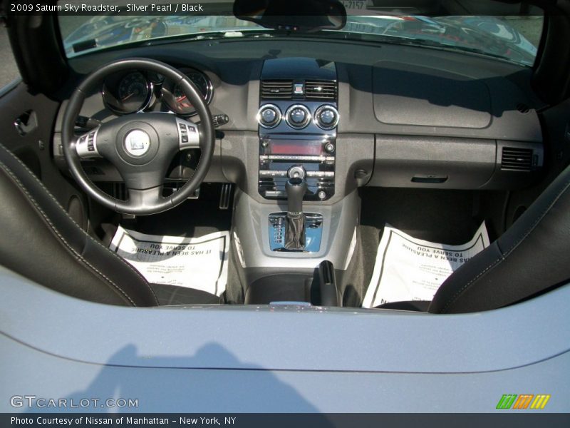 Silver Pearl / Black 2009 Saturn Sky Roadster