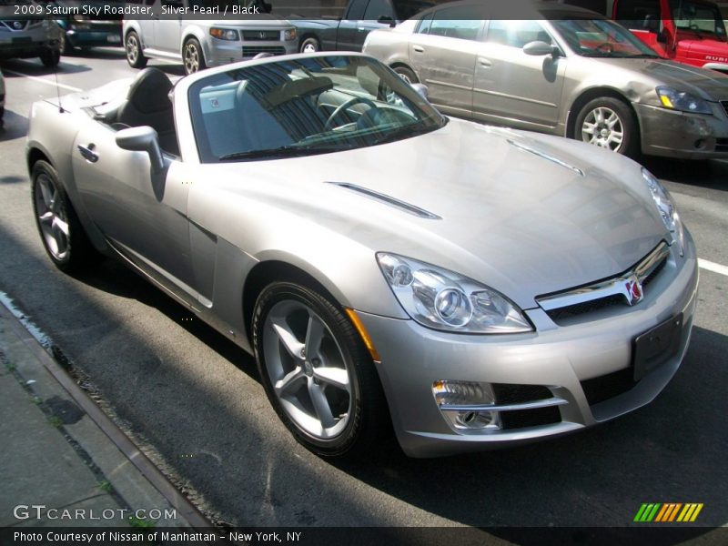 Silver Pearl / Black 2009 Saturn Sky Roadster