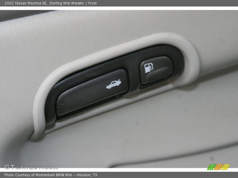 Sterling Mist Metallic / Frost 2002 Nissan Maxima SE