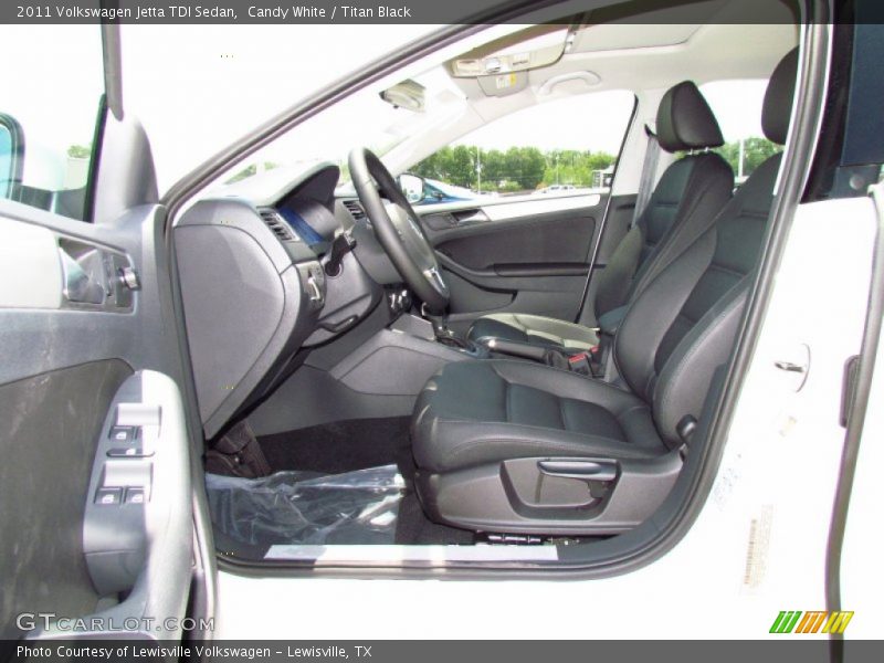Candy White / Titan Black 2011 Volkswagen Jetta TDI Sedan