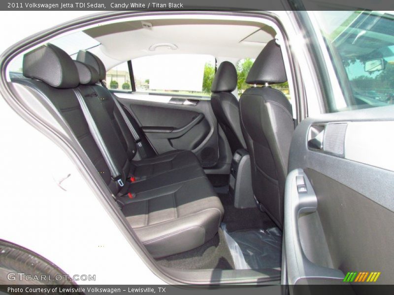 Candy White / Titan Black 2011 Volkswagen Jetta TDI Sedan