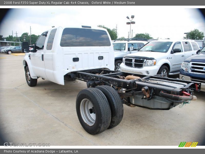 Oxford White / Medium Stone 2008 Ford F350 Super Duty XL Regular Cab 4x4 Chassis