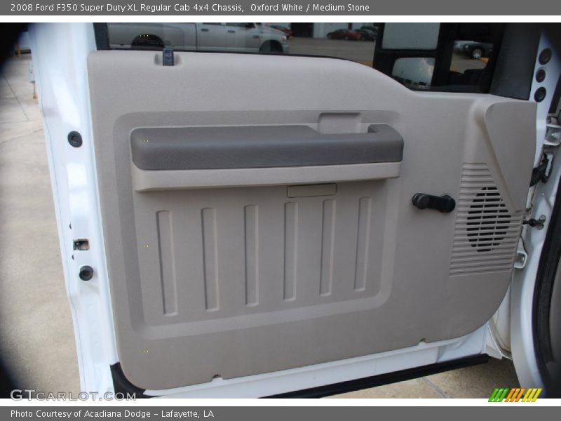 Oxford White / Medium Stone 2008 Ford F350 Super Duty XL Regular Cab 4x4 Chassis