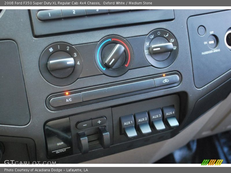 Controls of 2008 F350 Super Duty XL Regular Cab 4x4 Chassis