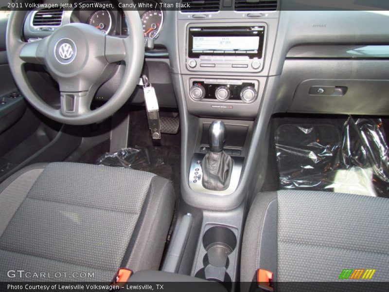 Candy White / Titan Black 2011 Volkswagen Jetta S SportWagen