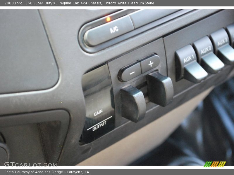 Oxford White / Medium Stone 2008 Ford F350 Super Duty XL Regular Cab 4x4 Chassis