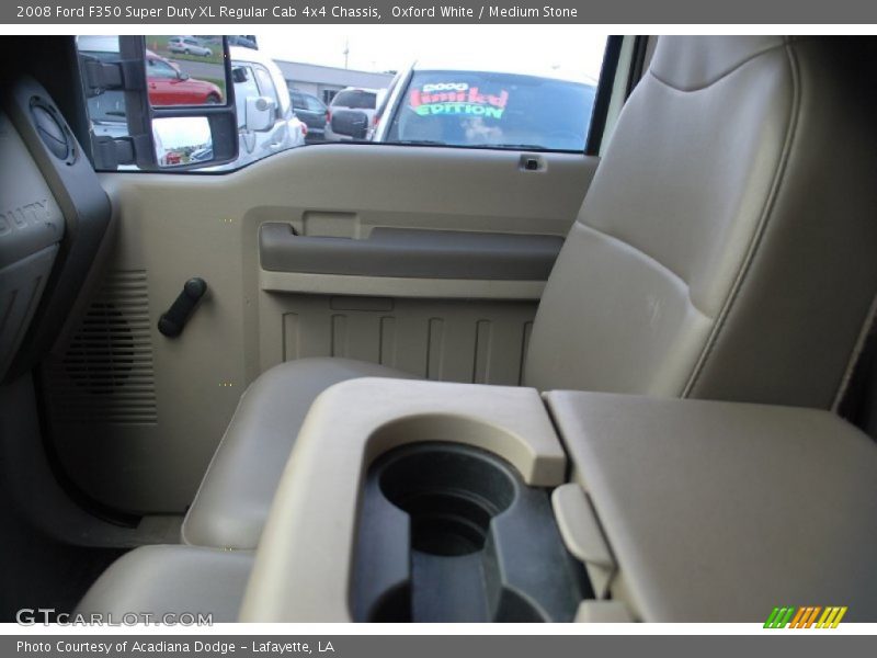 Oxford White / Medium Stone 2008 Ford F350 Super Duty XL Regular Cab 4x4 Chassis