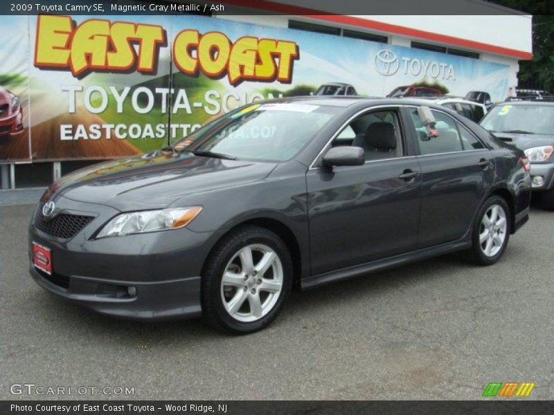 Magnetic Gray Metallic / Ash 2009 Toyota Camry SE