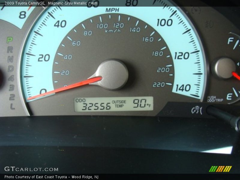 Magnetic Gray Metallic / Ash 2009 Toyota Camry SE