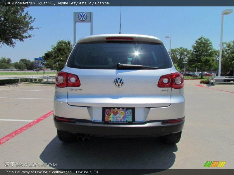 Alpine Grey Metallic / Charcoal 2009 Volkswagen Tiguan SEL