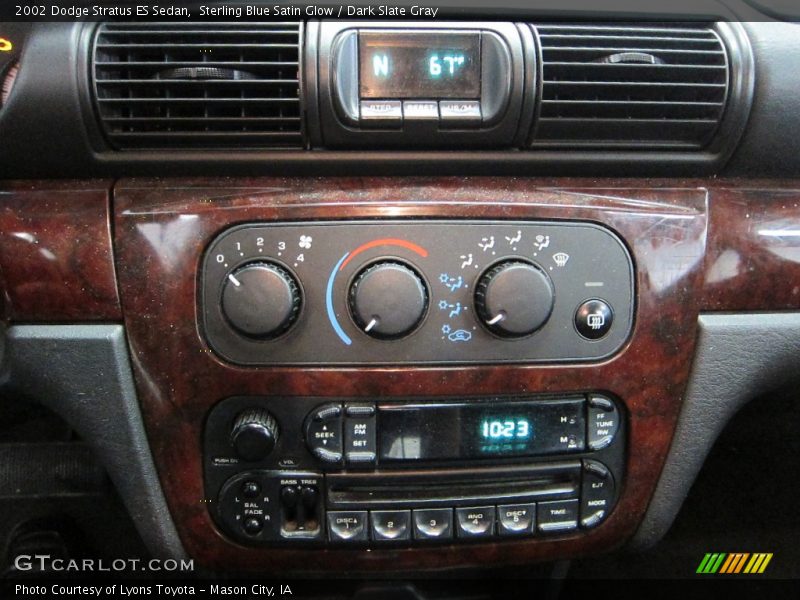 Sterling Blue Satin Glow / Dark Slate Gray 2002 Dodge Stratus ES Sedan