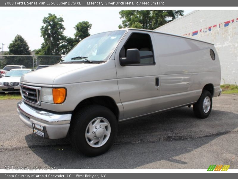 Front 3/4 View of 2003 E Series Van E350 Super Duty XLT Passenger