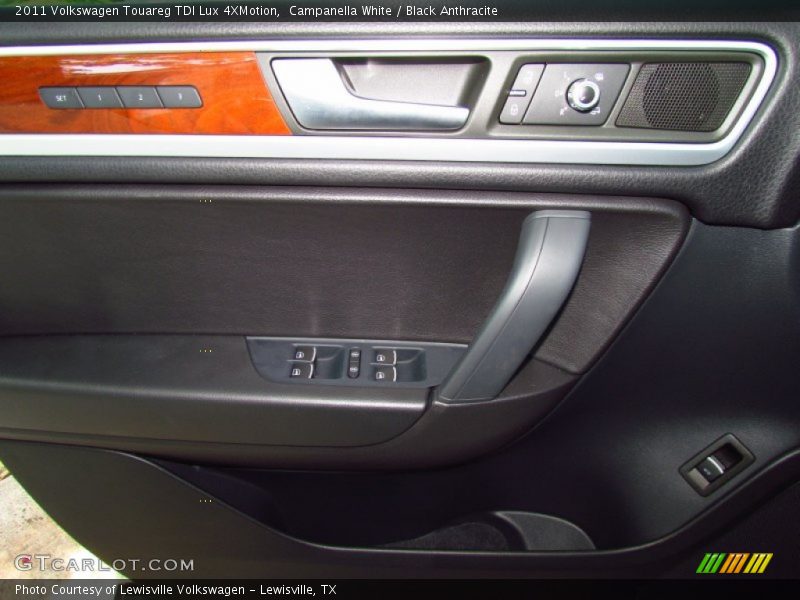 Campanella White / Black Anthracite 2011 Volkswagen Touareg TDI Lux 4XMotion