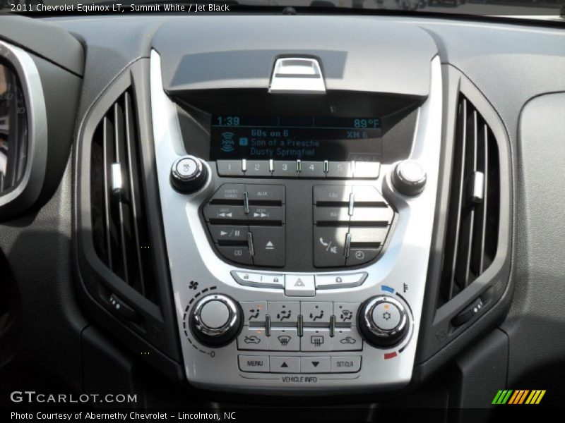 Summit White / Jet Black 2011 Chevrolet Equinox LT