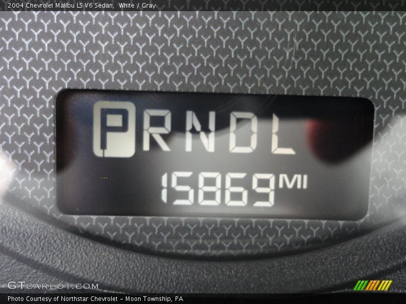 White / Gray 2004 Chevrolet Malibu LS V6 Sedan