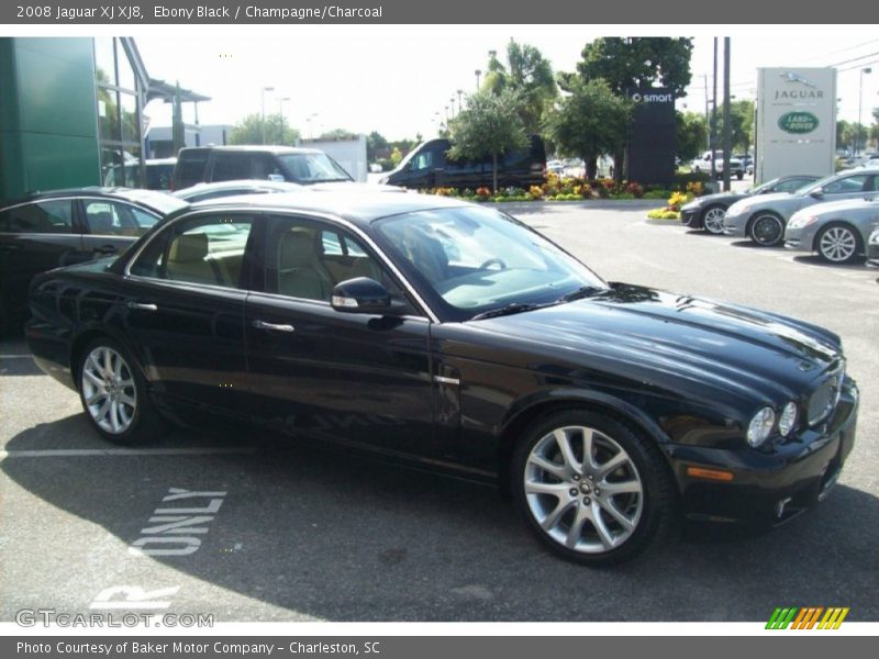 Ebony Black / Champagne/Charcoal 2008 Jaguar XJ XJ8