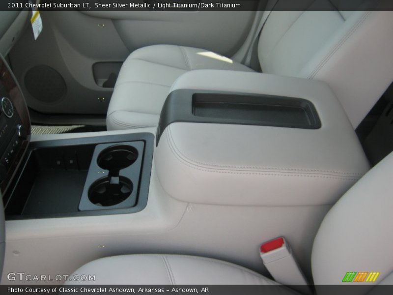 Sheer Silver Metallic / Light Titanium/Dark Titanium 2011 Chevrolet Suburban LT