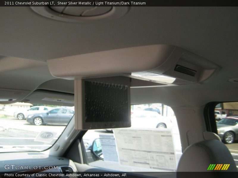 Sheer Silver Metallic / Light Titanium/Dark Titanium 2011 Chevrolet Suburban LT
