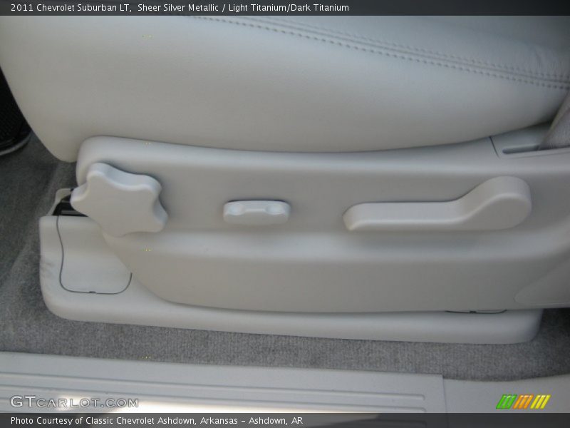 Sheer Silver Metallic / Light Titanium/Dark Titanium 2011 Chevrolet Suburban LT