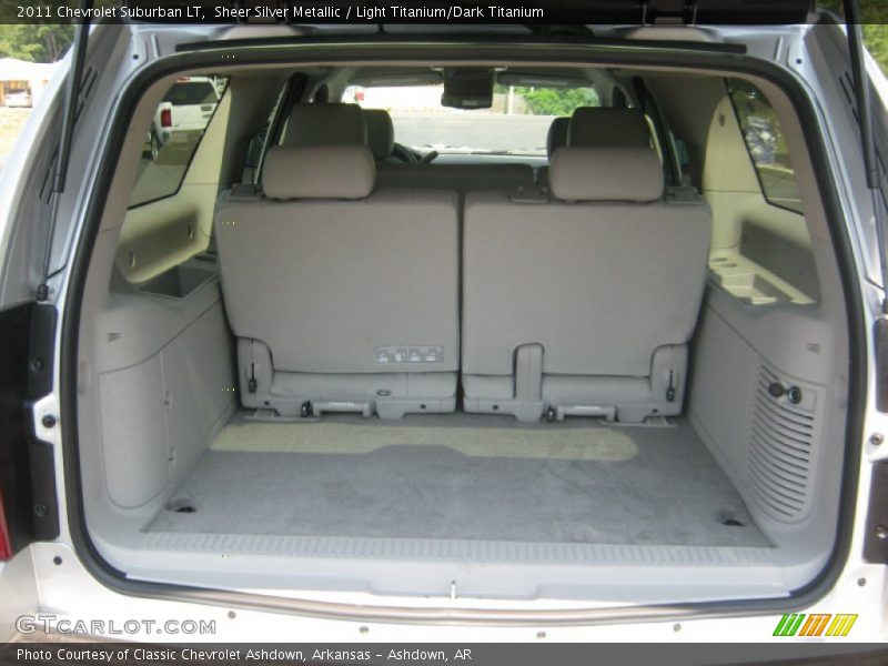 Sheer Silver Metallic / Light Titanium/Dark Titanium 2011 Chevrolet Suburban LT