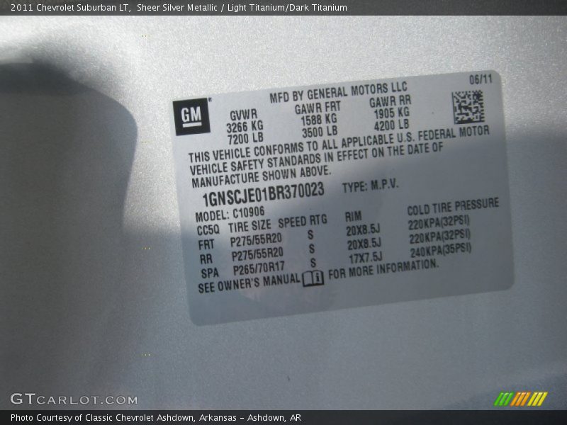 Sheer Silver Metallic / Light Titanium/Dark Titanium 2011 Chevrolet Suburban LT