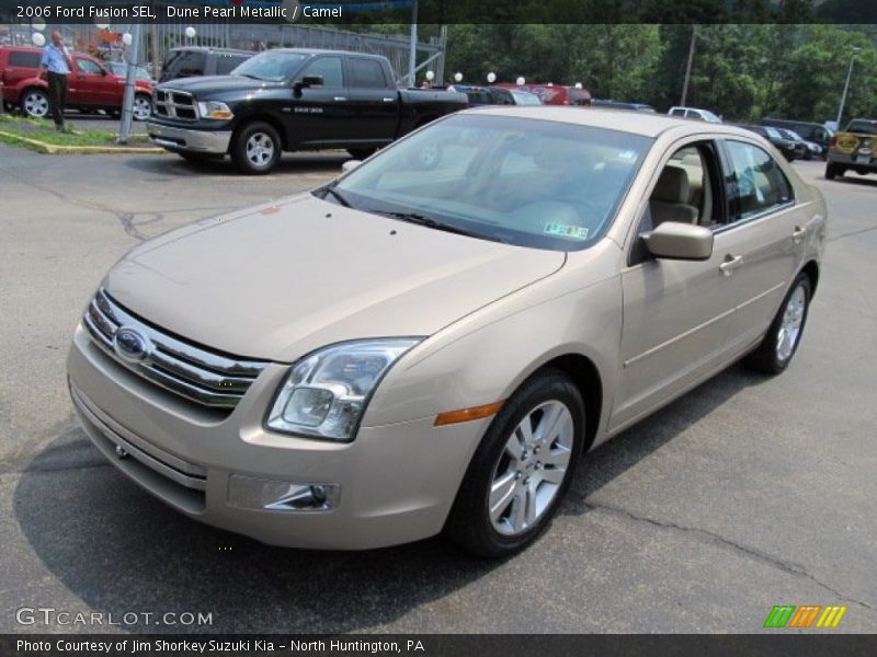 Front 3/4 View of 2006 Fusion SEL